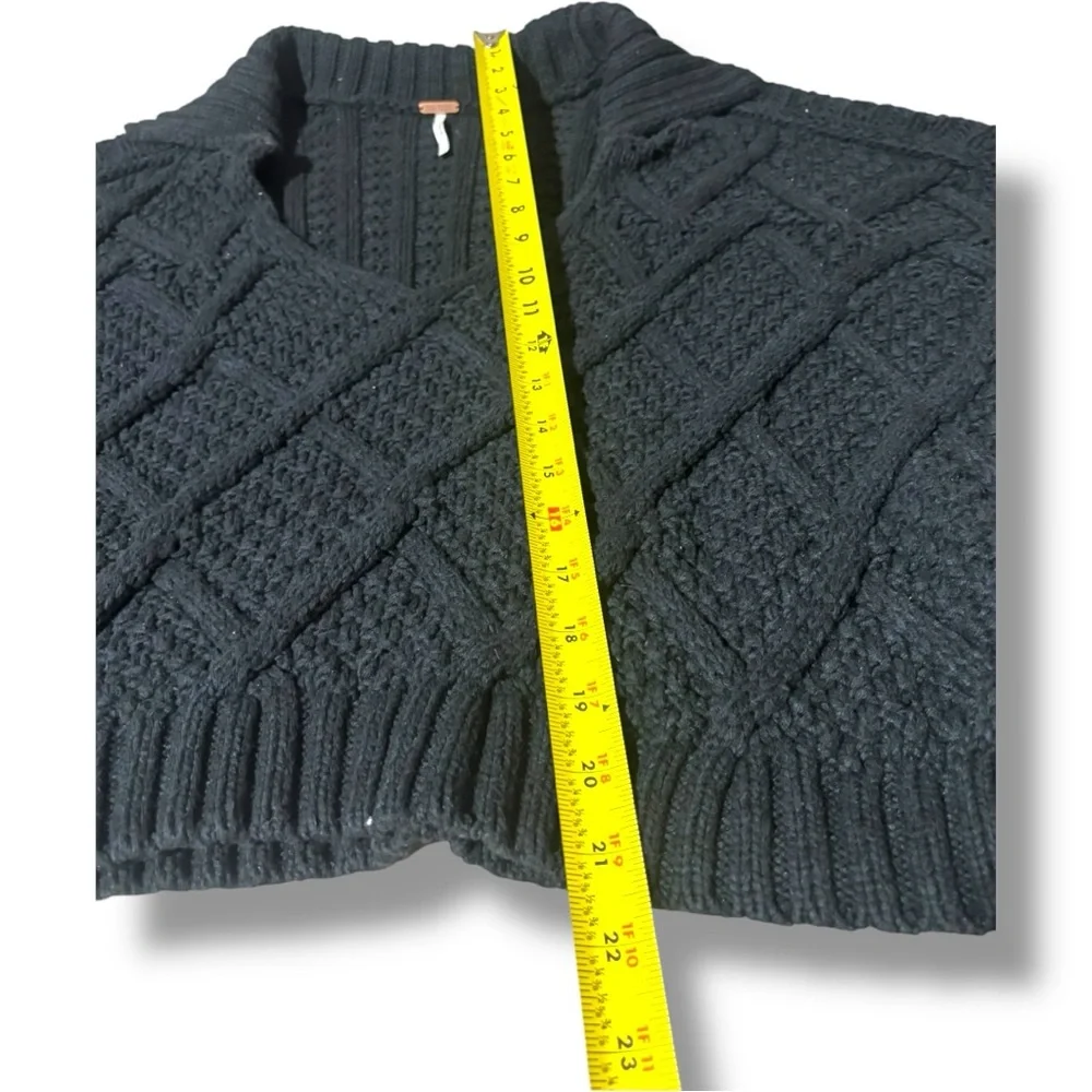 Free People Black/Navy V-Neck Cable Knit Cropped Long Sleeve Sweater With Collar - Picture 11 of 16